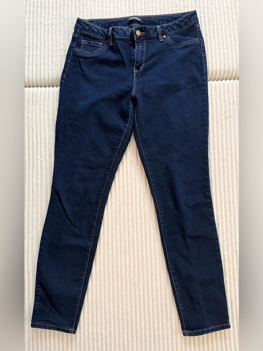 Like New Classic Dark Blue Women’s Skinny Stretch Jeans Size 10